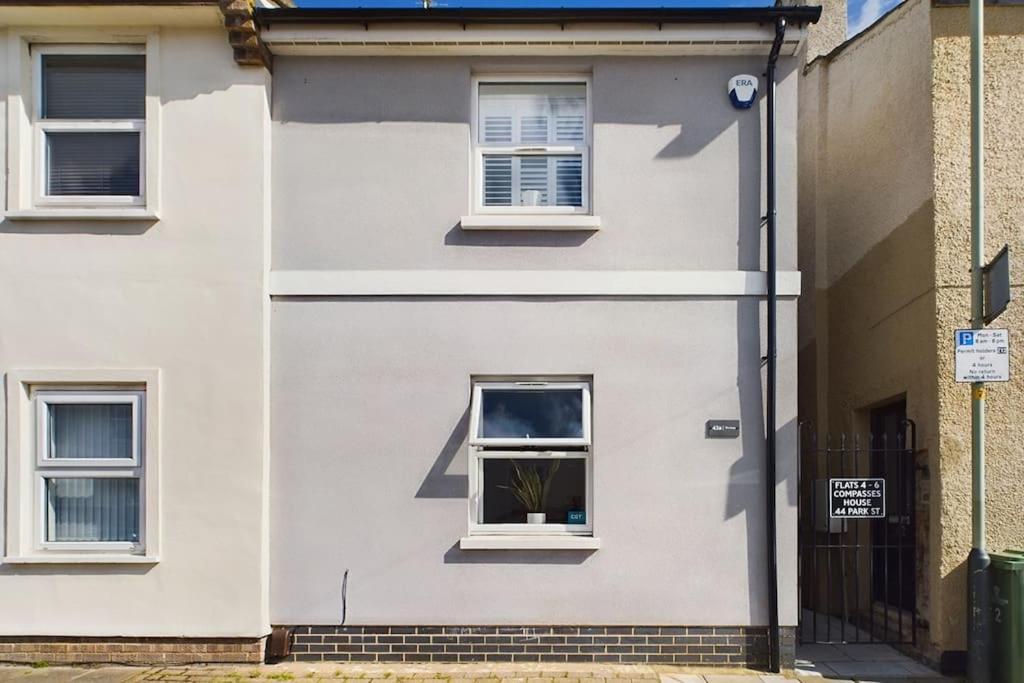 Holiday home The Snug Cosy Good Wi-fi Cheltenham