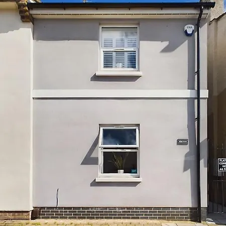 The Snug Central Cosy Good Wi-Fi Cheltenham Exterior photo